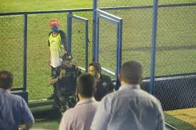 Consigue tus billetes de avión al mejor precio. Presidente Do Cuiaba E Retirado Do Estadio Apos Desacato A Pm Futebol Interior
