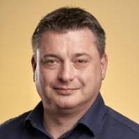 Stuart Hoff's Instagram, Twitter & Facebook