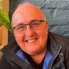 Toni Lang's Instagram, Twitter & Facebook