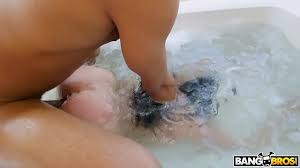 Angela White Fucks The Plumber - XNXX.COM