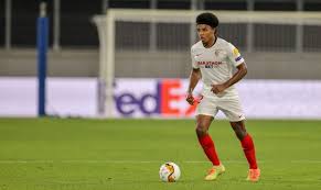 Sevilla fc turn the dark to daylight ☀️. Mercato Jules Kounde Sort Du Silence