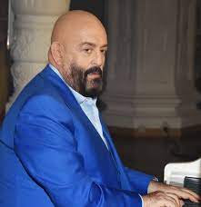 396 gb magnet torrent infohash. Mihail Shufutinskij Uvidelsya S Pervoj Zhenoj Vpervye Za 53 Goda Starhit Ru