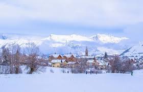 Astuces Vacances Ou Trouver La Meilleure Station Des Hautes Alpes Haute Alpes Vacances Montagne Paysage Merveilleux