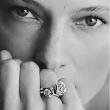 Sparkling Mary ring i forgyldt fra Enamel Cph