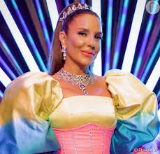 A música toca e os acordes são conhecidos. Ivete Sangalo Me Salte