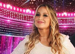 Karina la princesita cantará el próximo viernes 23 de julio, en los premios gardel 🎤💃🕺🎵 22hs por tnt y radio nacional. Caras La Lesion Que Sufre Karina La Princesita Y Que Complico Su Presencia En La Academia