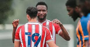 Obi mikel ile ilgili tüm haberleri ve son dakika obi mikel haber ve gelişmelerini bu sayfamızdan takip edebilirsiniz. Class Never Leaves Stoke Fans Gush Over Mikel Obi
