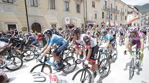 Encuentra las últimas noticias sobre giro de italia en canalrcn.com. Giro De Italia 2021 En Vivo Etapa 9 En Directo Egan Bernal Gana Etapa Y Es Nuevo Lider Minuto A Minuto