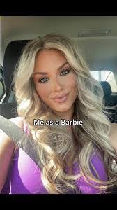 Farrah Daugherty's Instagram, Twitter & Facebook