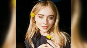 ALICE: Sabrina Carpenter to Star in and Produce Reimagining of Alice In  Wonderland for Netflix