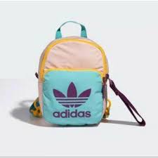 Apabila anda ingin tas ransel wanita untuk pergi bekerja, maka bisa pilih tas ransel longchamp yang akan memberikan kesan fashionable. Harga Tas Terbaru Terbaik Ransel Tas Wanita Mei 2021 Shopee Indonesia