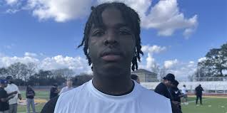 Early team to beat, but plenty of schools still in play for DL Bryce  Robinson