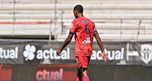 The brazilian shines immediately in the locker room and at the same time proves himself. Lrwys Pp8lyvbm