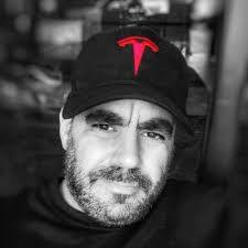 Daniel Plaisted's Instagram, Twitter & Facebook