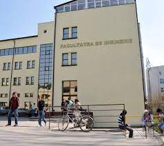 Oferta academică a facultăţii de inginerie cuprinde programe de licenţă (12 domenii, 18 specializări), programe de masterat (12 specializări) si programe de doctorat (5 domenii). Scrisoarea Unor StudenÈ›i De La Inginerie Suntem VÄƒzuÈ›i Ca NiÈ™te ReduÈ™i Intelectuali ReacÈ›ia Ulbs