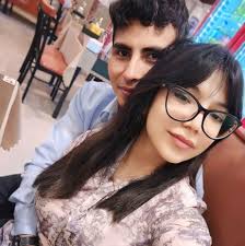 El libro que explica los obscuros secretos para conquistar mujeres, pero de  maneras no muy éticas 😬