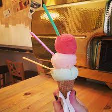 Locurile de mai jos sunt locuri cu inghetata de cea mai buna calitate, locuri in. 10 Locuri Unde Gasiti Cea Mai Buna Inghetata Din Bucuresti Restograf Ro