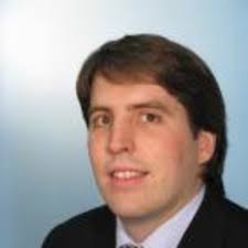 Il est chanteur et guitariste du groupe los bunkers dont fait aussi partie son frère cadet… … Alvaro Lopez Berecibar Entwicklungsingenieur Itk Engineering Gmbh Xing