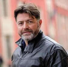 Diano Marina: 'Creuza de mà', per il 3° atto di 'Folk in Diano' Antonio  Carli interpreta Fabrizio De Andrè