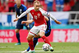 Eriksen đổ gục trên sân. Gs Ibsb8zd6x4m