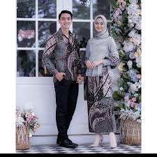 Trend baju couple masih terus menghiasi tahun 2018 ini. Harga Baju Couple Kondangan Terbaik Batik Pakaian Wanita Agustus 2021 Shopee Indonesia