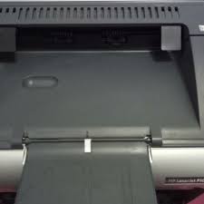 The toner cartridge is near empty, but it still works none the less. Harga Cartridge Printer Hp Laserjet P1006