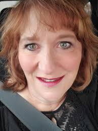 Screen shot this picture and color your own lips! Then comment your  finished product! Mines in the comments! 😍