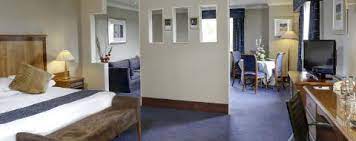 Best western moat house hotel reading is a wonderful place to stay in reading that successfully combines the individual elegance of a modern hotel with the charm of a once thriving 19th century mill house. Best Western Plus Stoke On Trent Moat House Hotel Review Staffordshire England Travel