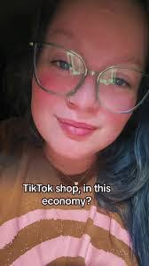 Kaylee Baughman's Instagram, Twitter & Facebook