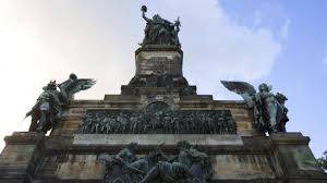 Jahrhundert zur ehre des deutschen vaterlandes errichtet. Niederwalddenkmal Schonheitskur Fur Die Germania Wird Verschoben Region Und Hessen Faz