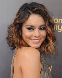 You might think that balayaging requires complicated and often scary materials such as a heat cap, tin foil pieces, or strong bleach. Balayage Short Hair Ideas 30 Celeb Inspired Pixies Bobs Lobs