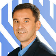 Francis Bui's Instagram, Twitter & Facebook