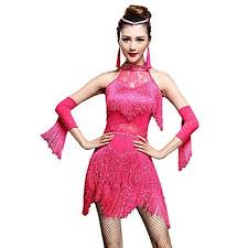 Cercate qui i vestiti per le vostre serate a base di bachata, salsa o merengue. Abiti Da Ballo