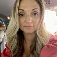 Shanna Webb's Instagram, Twitter & Facebook