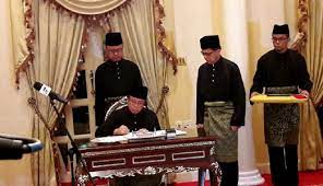 Ketua menteri sarawak ialah ketua badan eksekutif bagi kerajaan sarawak. Biodata Ketua Menteri Sarawak Keenam