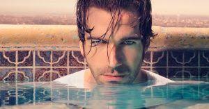 The leader of the peaky blinders has a harsh haircut because it matches his well known edgy behaviour. Best Haircuts Thomas Shelby From Peaky Blinders