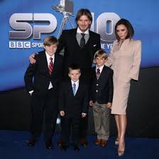David beckham ist ein ehemaliger fußballspieler aus англия, (* 02 мая 1975 г. Victoria And David Beckham Are Expecting Baby Number 4 How Many Kids Do You Want Glamour