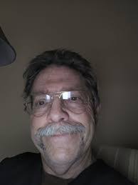 Darin Newton's Instagram, Twitter & Facebook