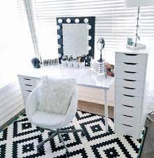 Pin By Aseel On Decorating Ideas Room Inspiration Interior Vanity Room