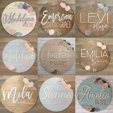 Pretty Floral Nursery Name Boards For Baby Nameboard Nameplaque Floral Nursery Floralnursery Etsy Hom Baby Signs Baby Girl Nursery Decor Wood Name Sign