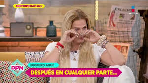 Desde zipolite, oaxaca y en cadena nacional, la vedette cubana niurka marcos dejó boquiabiertos a los televidentes y hasta los conductores del programa de primera mano quienes se encontraron en aprietos al ver que la artista mostró sus senos en pleno programa en vivo. Niurka Rompe En Llanto Al Ver Mensaje De Sus Hijos De Primera Mano Youtube