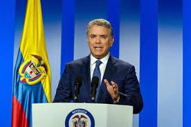 El presidente de colombia, iván duque, denuncia ataque con disparos contra helicóptero en el que viajaba.#atentadoivánduque #ivánduque noticieros. Duque Decreta Luto De Tres Dias Por Mortos Em Atentado Em Bogota Noticias R7 Internacional
