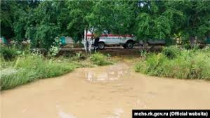 В результате ливней в крыму в ялте произошло наводнение. Zatoplennaya Tavrida I Voda V Domah Kak Dozhdi Zalivayut Krym Video