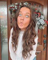 kb (@kinsleybenson_) • Instagram photos and videos