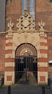 The flag of amsterdam is the official flag for amsterdam, the capital city of the netherlands. Gerb I Flag Amsterdama Opisanie I Znachenie Obedinennaya Evropa