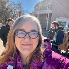 Laura Wight (@bigskylibrarian)