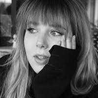 Elena Schell's Instagram, Twitter & Facebook