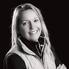 Laura Hendriksen (@laurajanegolfer)