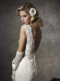 A Wedding Inspired By The Old Hollywood Glam Wedding Dresses Timeless Wedding Dress Mermaid Dress Lace