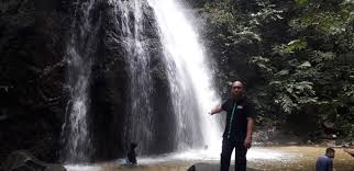 Curug dago tempat wisata air terjun di bandung jam buka : Mohd Faiz Bin Abdul Manan Air Terjun Sungai Pisang